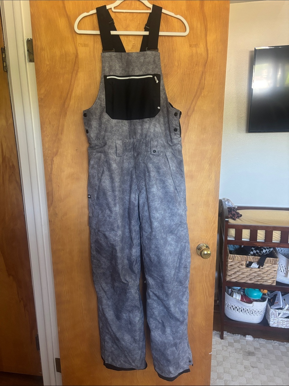 686 Men's Gray Snow Bib Overalls with Black Chest Pocket
